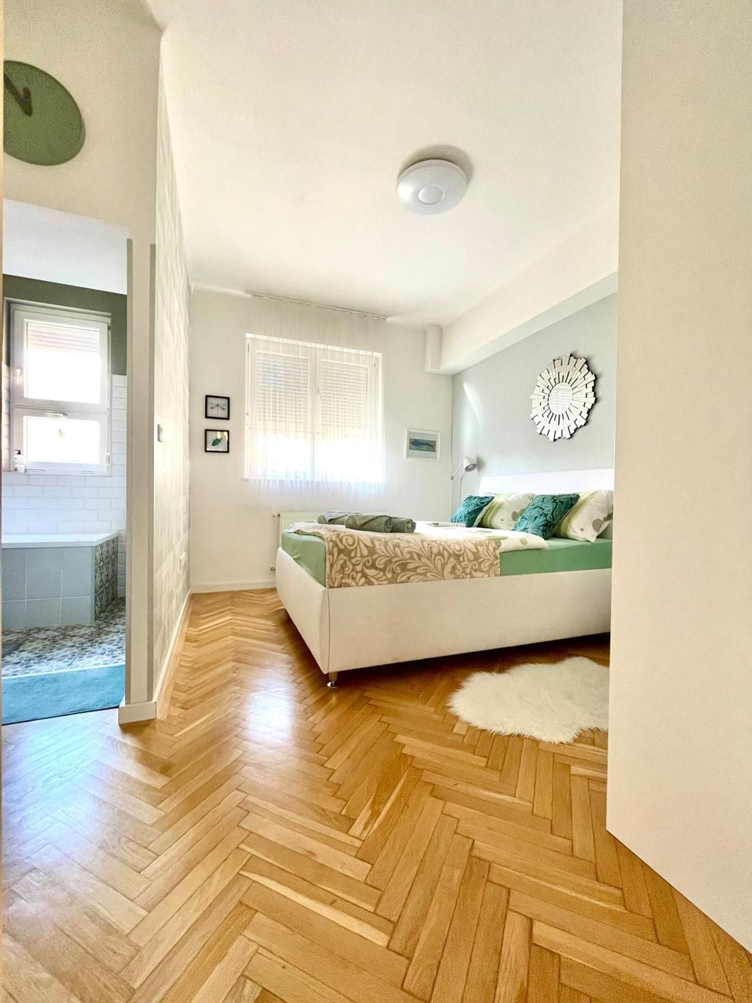 Mint Pearl 3 2 Bathrooms At Kalvin Square Apartman *